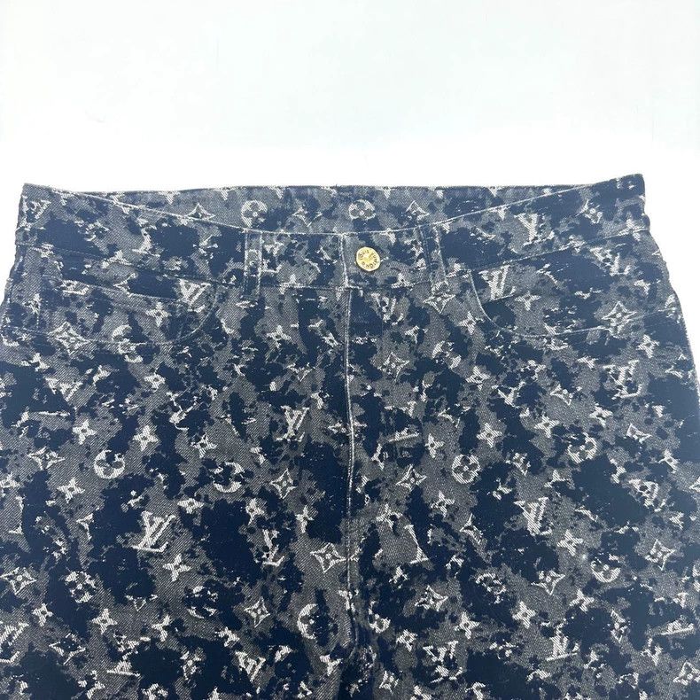 Louis Vuitton Louis Vuitton Black Monogram Velvet Pants Size US 34 / EU 50 - 2 Thumbnail