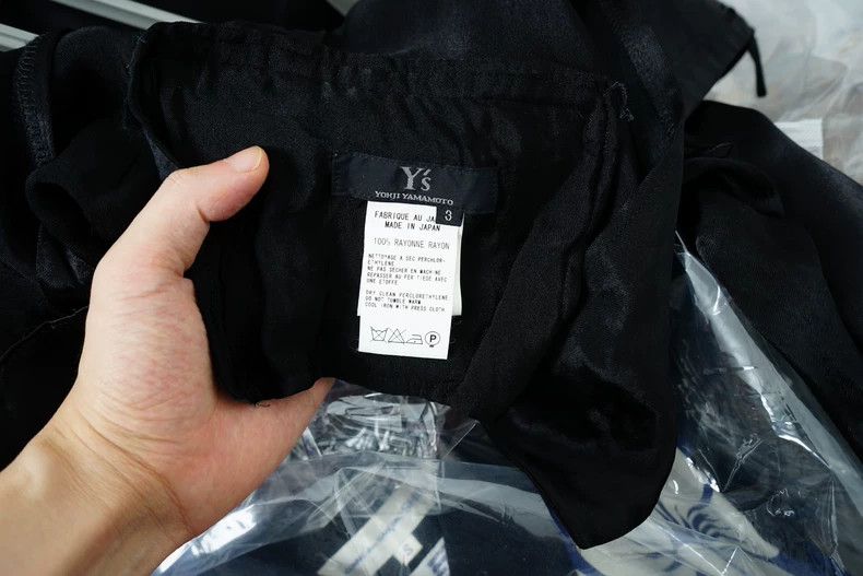 Yohji Yamamoto Yohji Yamamoto Silk Jacket with Button Closure Size US M / EU 48-50 / 2 - 6 Thumbnail