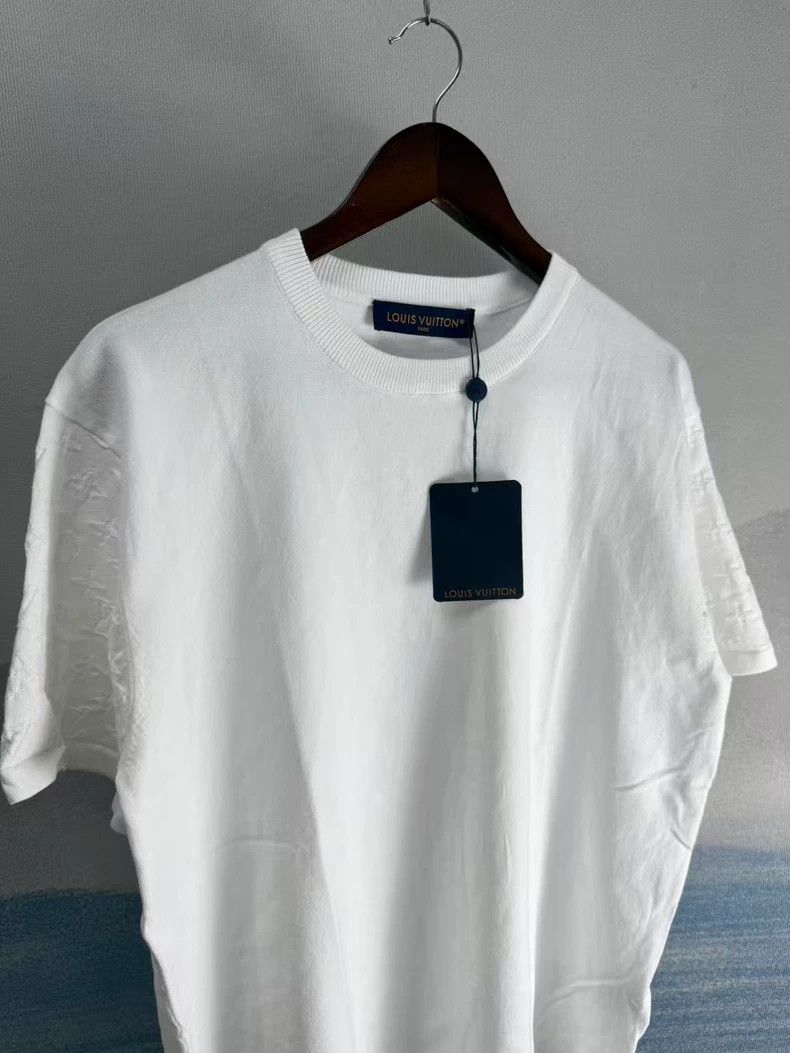 Louis Vuitton Louis Vuitton White Short Sleeve Knit Shirt Size US L / EU 52-54 / 3 - 2 Thumbnail
