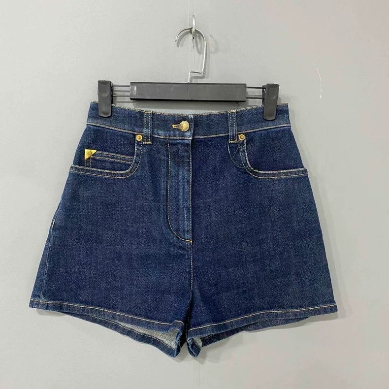 Louis Vuitton Louis Vuitton Denim Shorts for Women Size US 36 / EU 52 - 5 Thumbnail