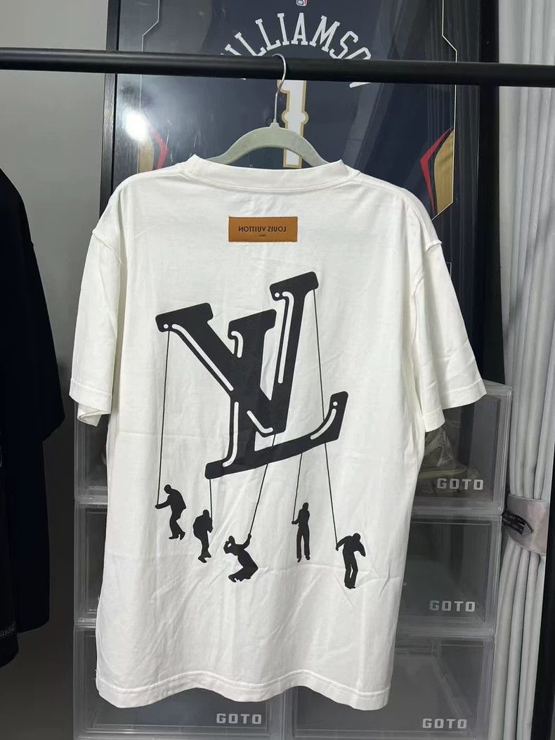 Louis Vuitton Lv Short Sleeve Shirt with Graphic Design Size US L / EU 52-54 / 3 - 2 Thumbnail