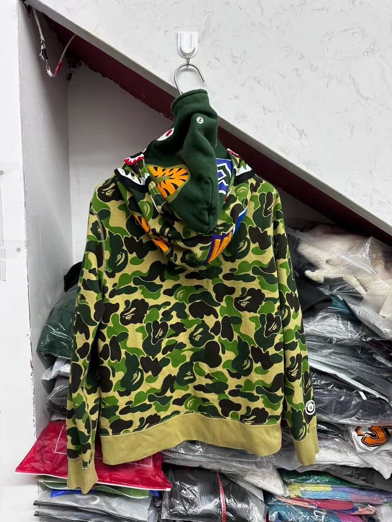 Bape Bape Shark Hoodie Jacket with Dual Hats Size US L / EU 52-54 / 3 - 2 Thumbnail