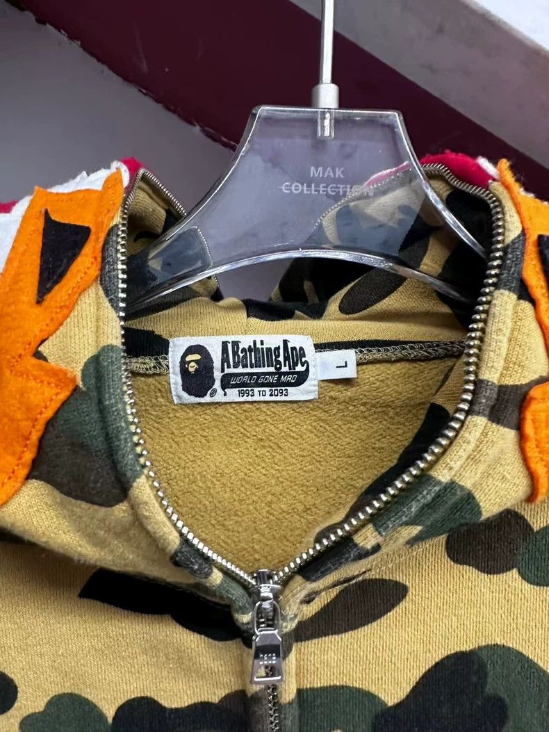 Bape Bape Yellow Camouflage Shark Hoodie Size US L / EU 52-54 / 3 - 4 Thumbnail