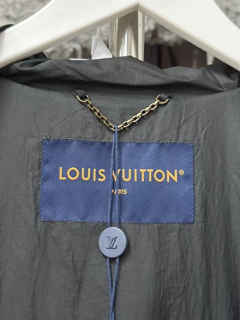 Louis Vuitton Louis Vuitton Zip Jacket with Hood Size US L / EU 52-54 / 3 - 6 Thumbnail