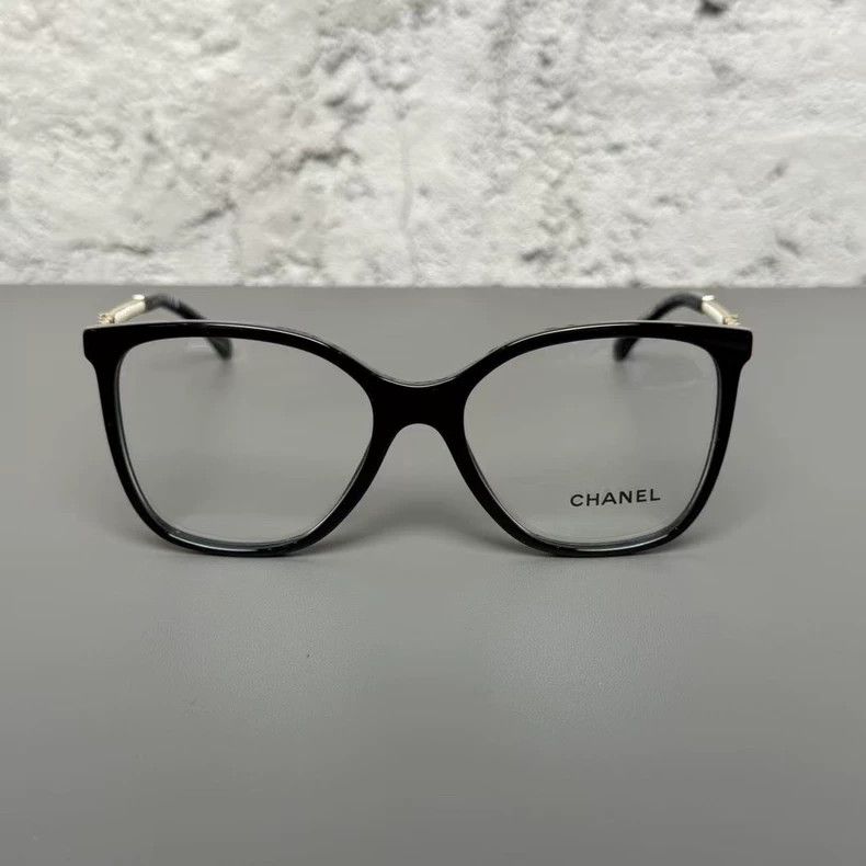 Chanel Chanel Pearl Frame Sunglasses Size ONE SIZE - 2 Thumbnail