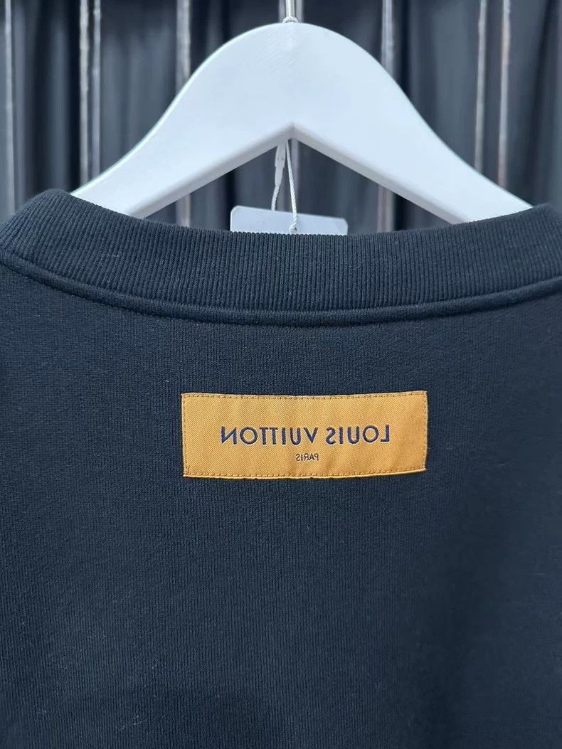 Louis Vuitton Louis Vuitton Embroidered Logo Sweatshirt Size US L / EU 52-54 / 3 - 6 Thumbnail