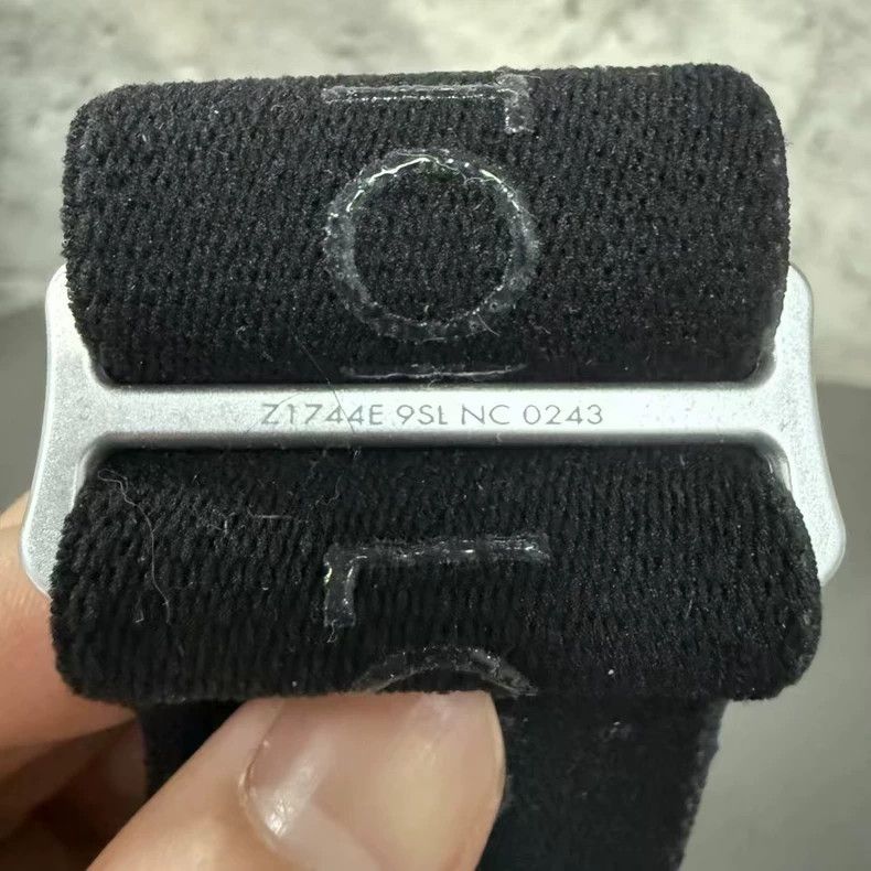 Louis Vuitton Louis Vuitton Ski Goggles with Case Size ONE SIZE - 6 Thumbnail