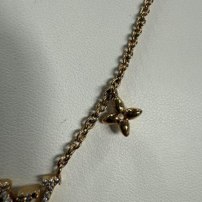 Louis Vuitton Louis Vuitton Gold Necklace with Logo Size ONE SIZE - 4 Thumbnail