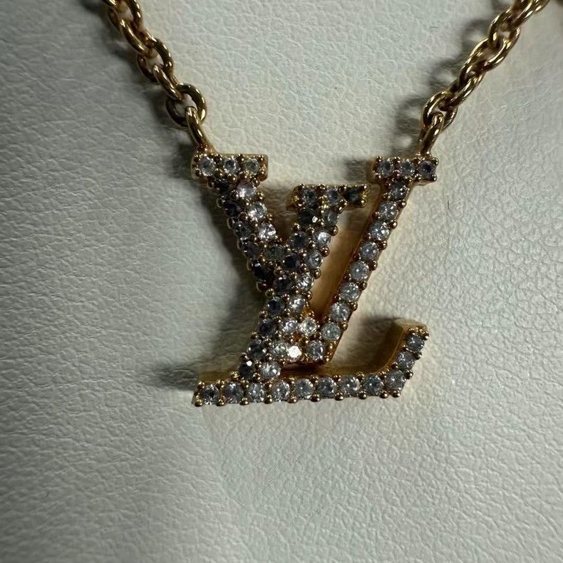 Louis Vuitton Louis Vuitton Gold Necklace with Logo Size ONE SIZE - 3 Thumbnail