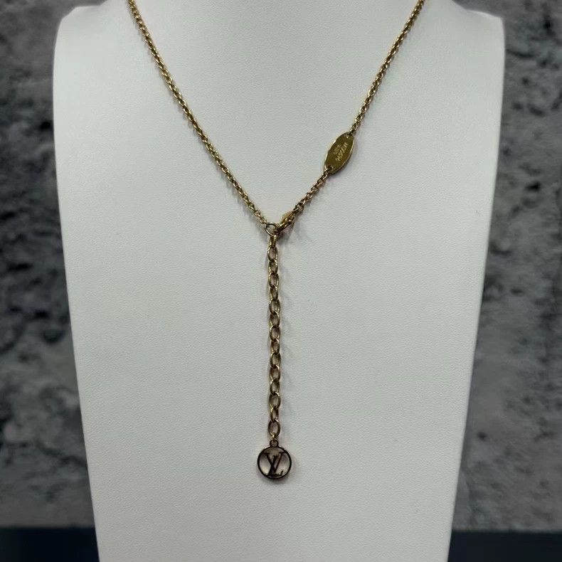Louis Vuitton Louis Vuitton Gold Necklace with Logo Size ONE SIZE - 2 Thumbnail