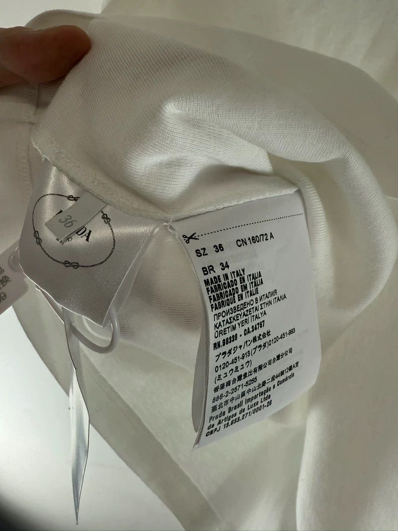 Prada Prada Triangle Logo White Tank Top Size US S / EU 44-46 / 1 - 5 Thumbnail