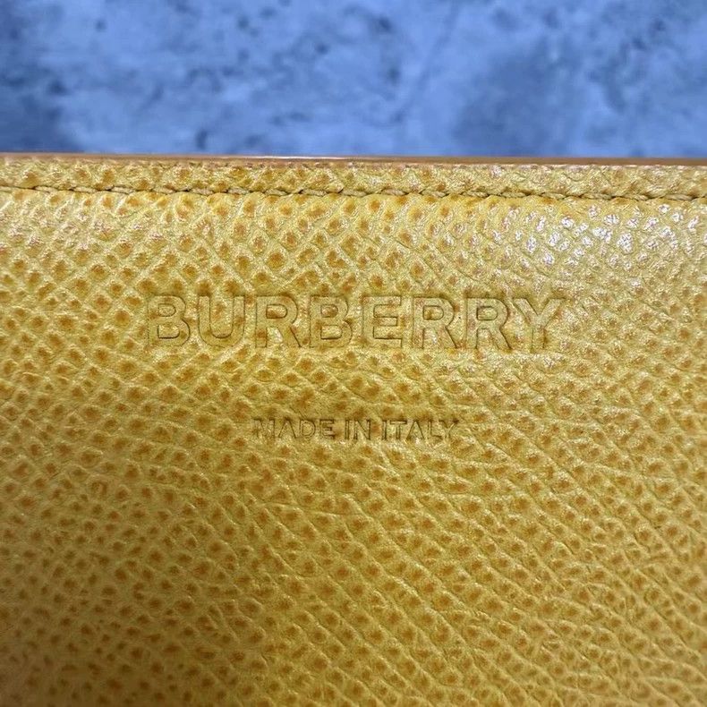 Burberry Burberry Wallet in Bright Yellow Color Size ONE SIZE - 6 Thumbnail