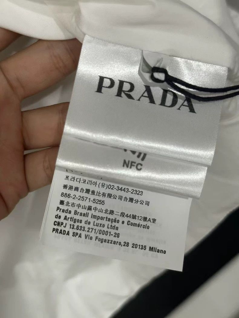 Prada Prada Sleeveless Top with Octopus Design Size US M / EU 48-50 / 2 - 6 Thumbnail