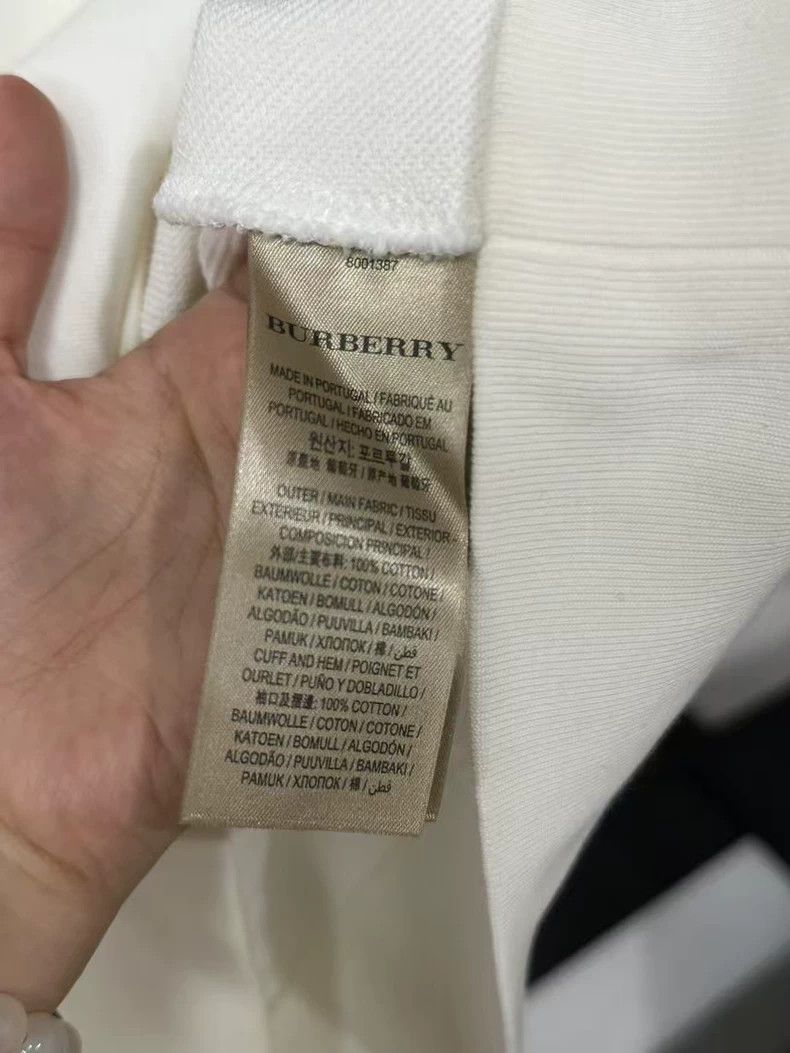 Burberry Burberry White Hoodie with Logo Patch Size US XL / EU 56 / 4 - 7 Thumbnail