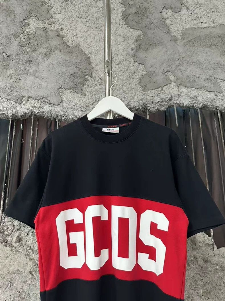 GCDS GCDS Short Sleeve Shirt in Red and Navy Size US XS / EU 42 / 0 - 3 Thumbnail