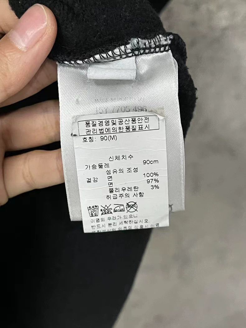 Givenchy Givenchy Graphic Sweatshirt with Unique Prints Size US M / EU 48-50 / 2 - 8 Thumbnail