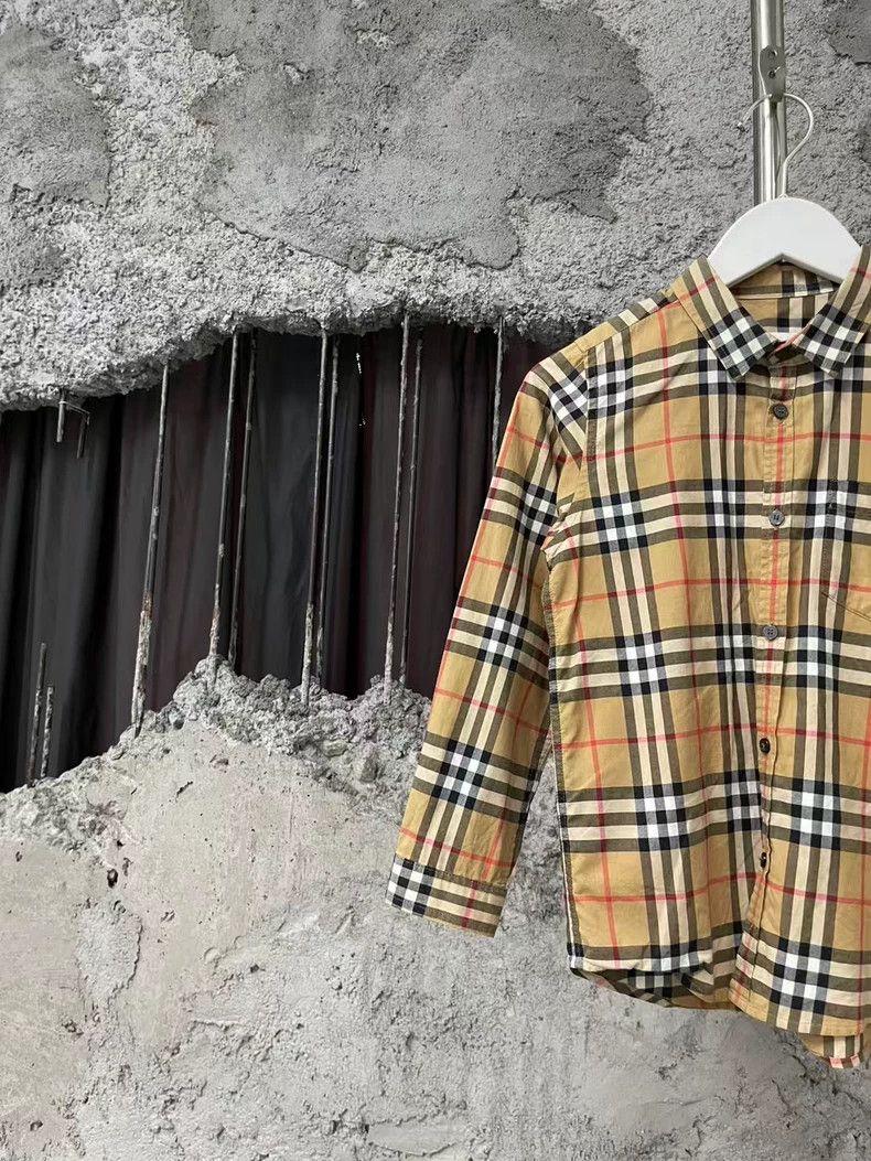 Burberry Burberry Long Sleeve Checked Shirt for Kids Size US S / EU 44-46 / 1 - 3 Thumbnail
