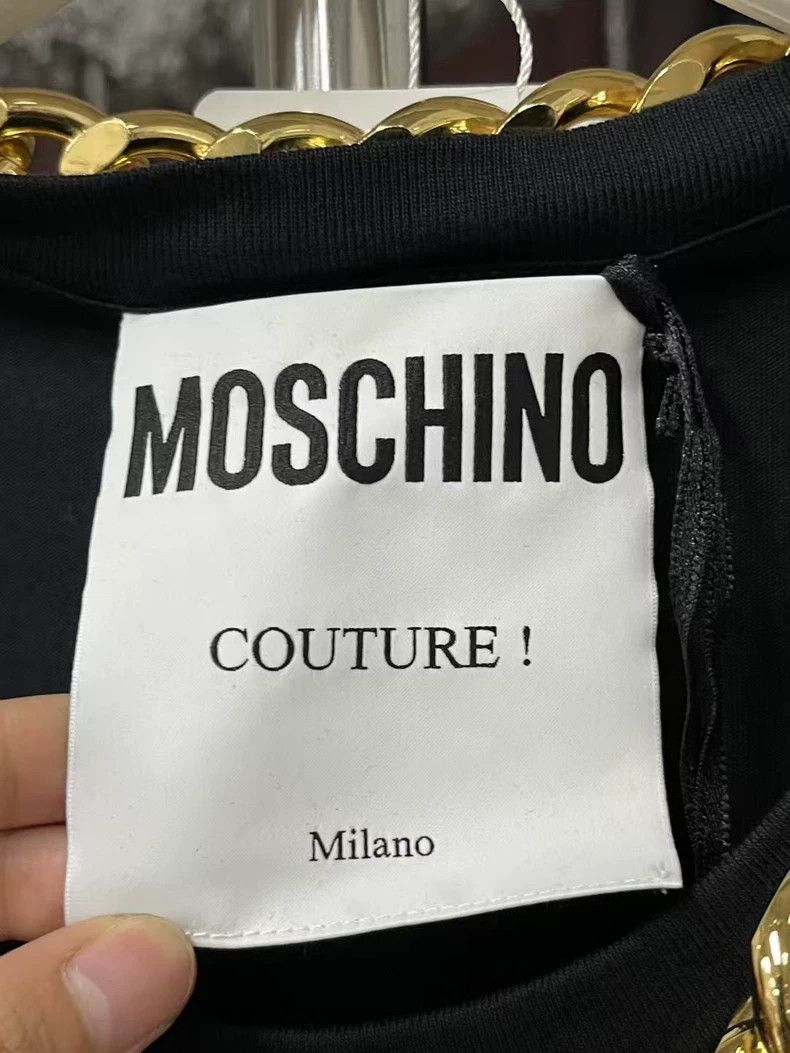 Moschino Moschino Short Sleeve Graphic T-Shirt Size US S / EU 44-46 / 1 - 7 Thumbnail