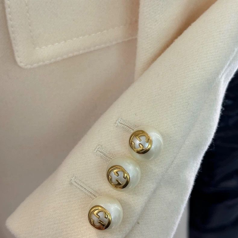 Gucci Gucci Wool Coat with Pearl Buttons Size US M / EU 48-50 / 2 - 5 Thumbnail
