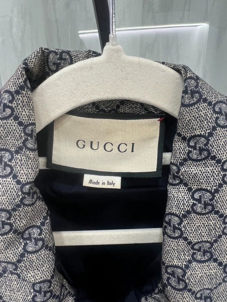 Gucci Vintage Logo Zipper Jacket by Gucci Size US M / EU 48-50 / 2 - 3 Thumbnail