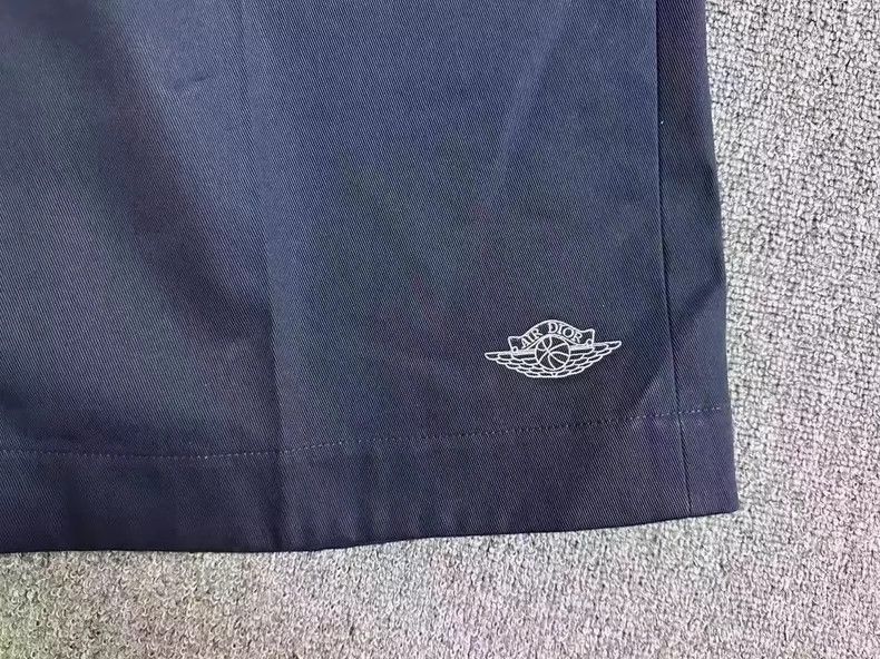 Dior Air Dior Shorts in Excellent Condition Size US 31 - 2 Thumbnail