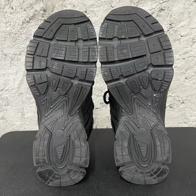 Balenciaga Balenciaga Phantom Sneakers Size 42 Size US 9 / EU 42 - 7 Thumbnail