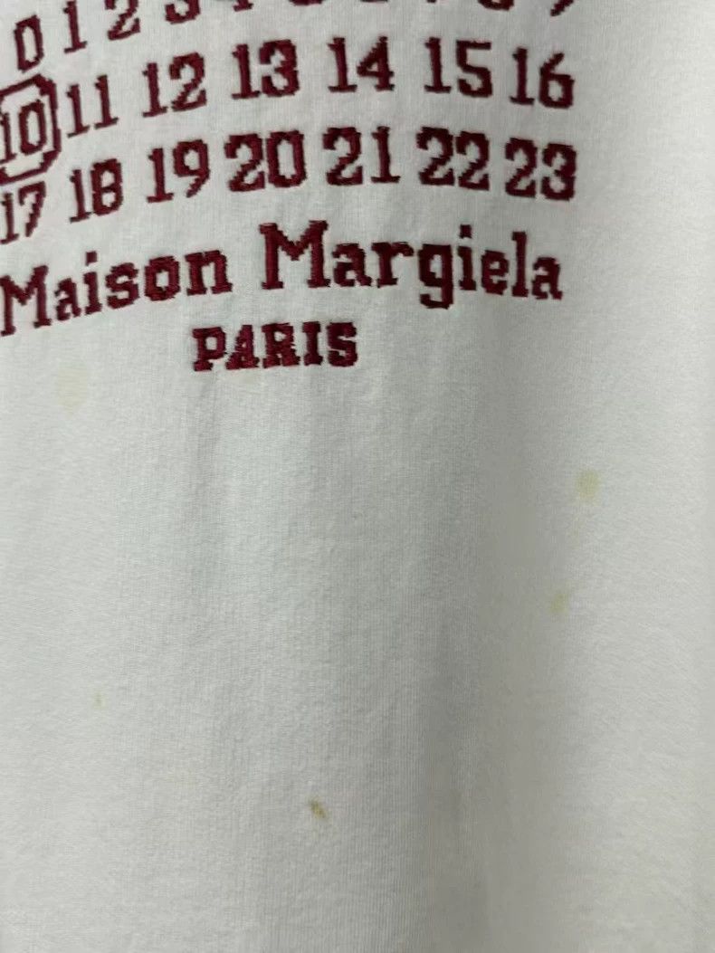 Maison Margiela Maison Margiela White Hoodie with Graphic Print Size US M / EU 48-50 / 2 - 5 Thumbnail