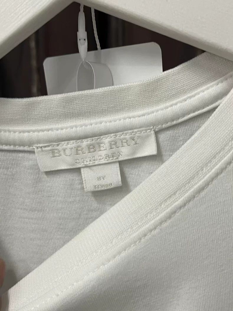 Burberry Burberry Short Sleeve T-Shirt for Kids Size US S / EU 44-46 / 1 - 6 Thumbnail