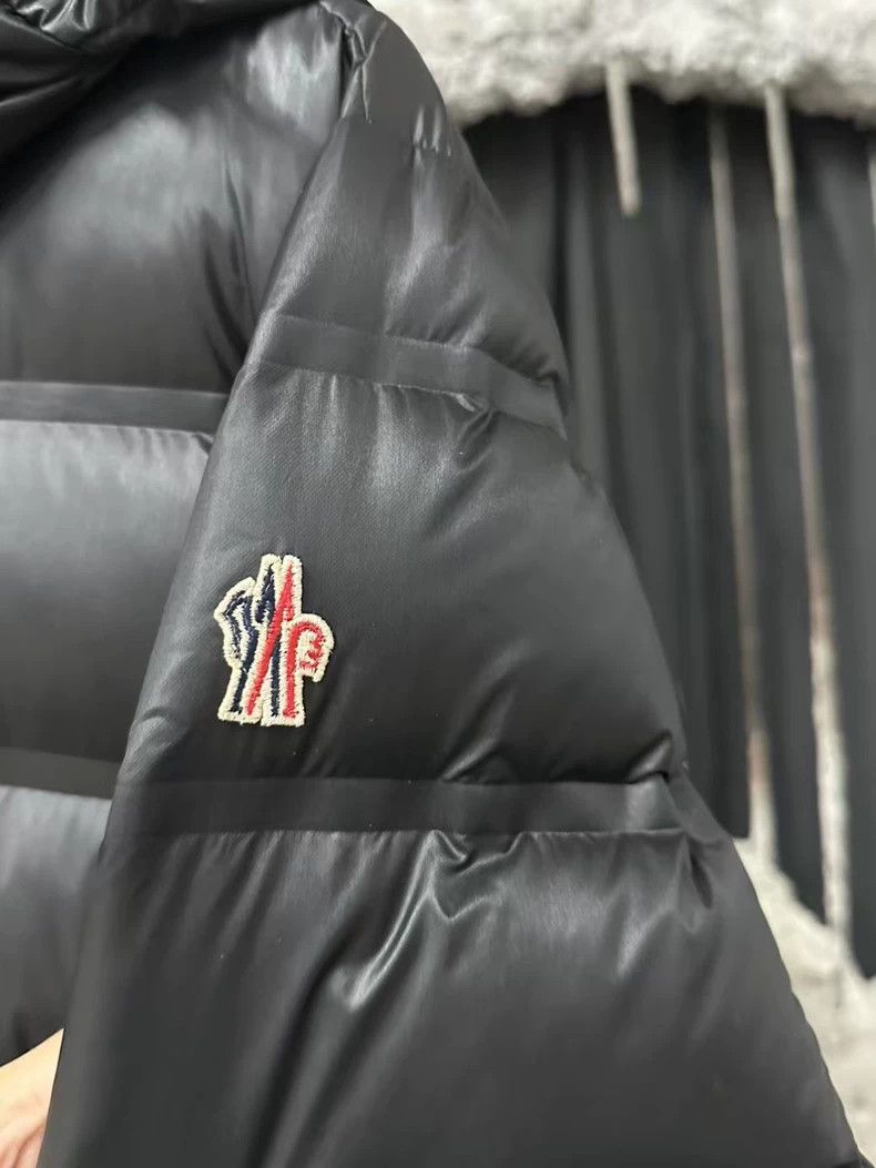 Moncler Moncler Down Jacket with Hood Size 3 Size US M / EU 48-50 / 2 - 5 Thumbnail