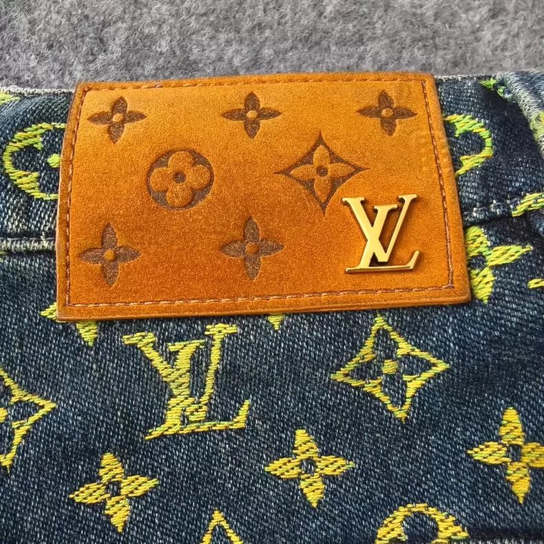 Louis Vuitton LOUIS VUITTON Logo Denim Shorts for Men Size US 30 / EU 46 - 5 Thumbnail