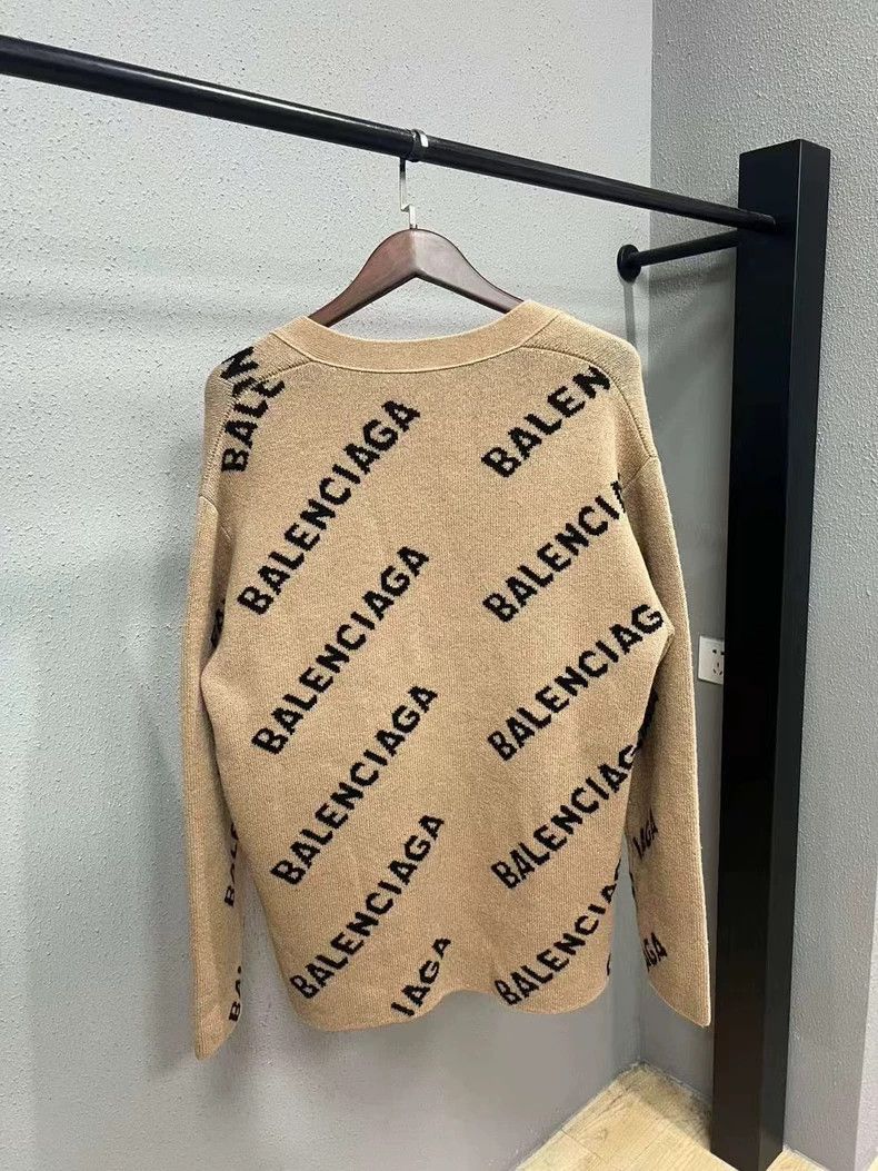 Balenciaga Balenciaga Beige Cardigan with Logo Print Size US XS / EU 42 / 0 - 2 Thumbnail