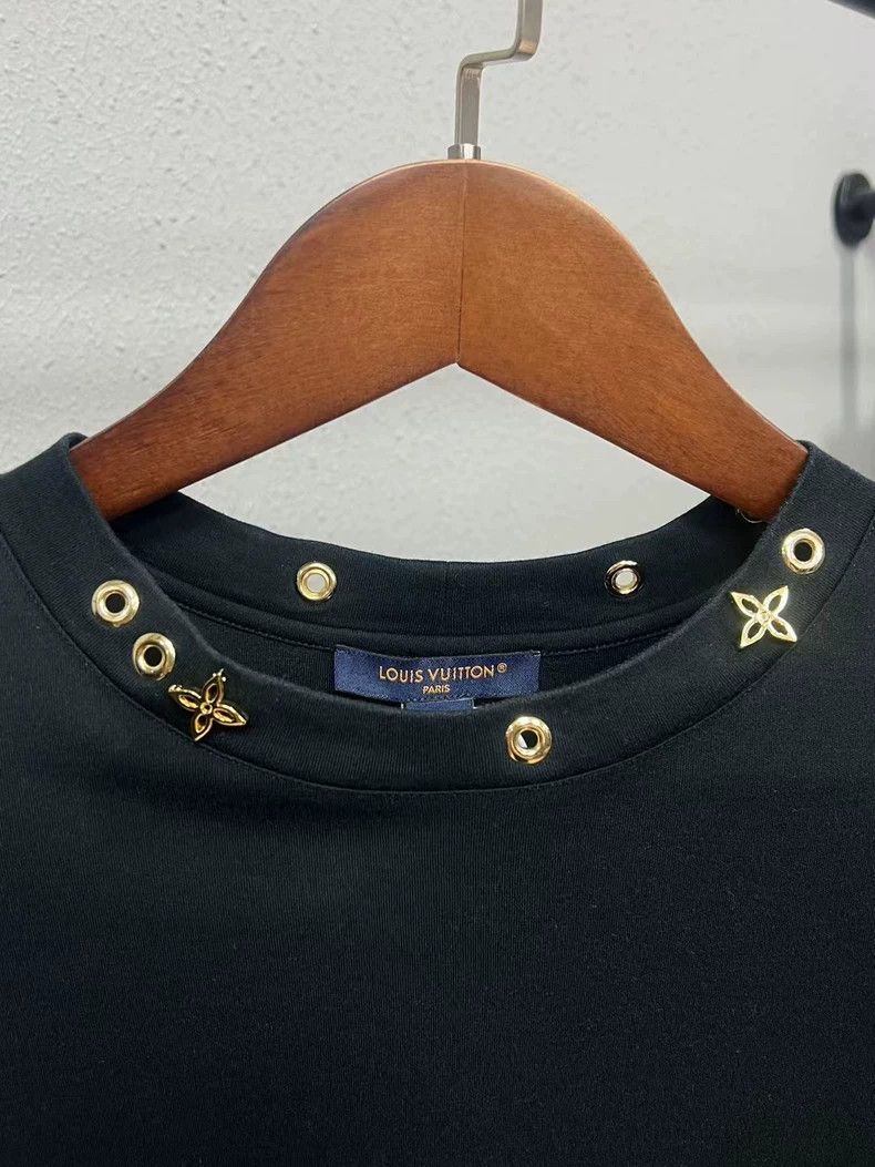 Louis Vuitton Short Sleeve Top with Metallic Accessories Size US M / EU 48-50 / 2 - 3 Thumbnail