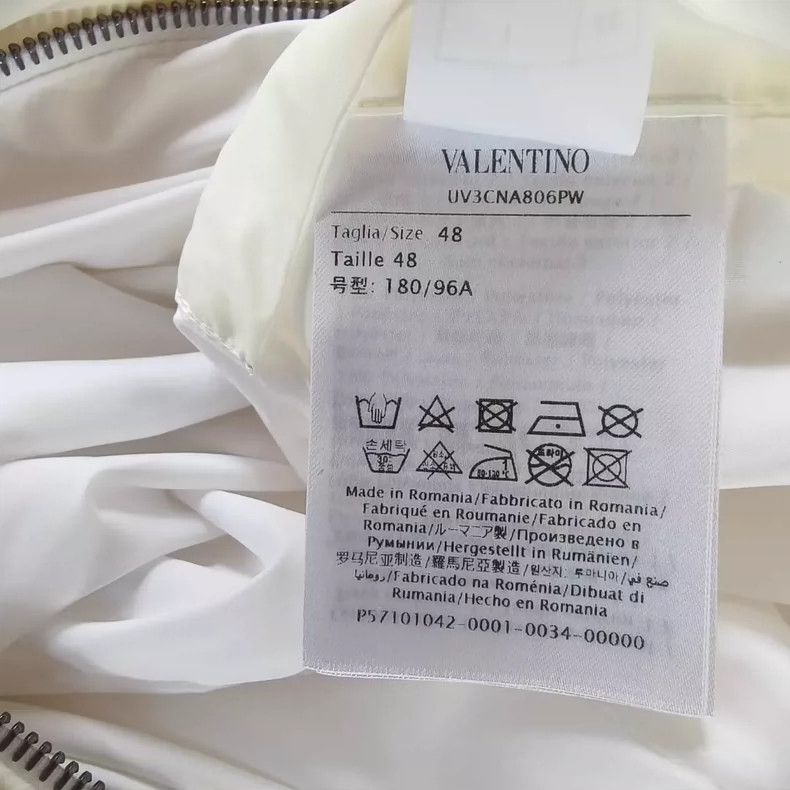 Valentino Valentino Thick Down Jacket with VLTN Logo Size US M / EU 48-50 / 2 - 3 Thumbnail