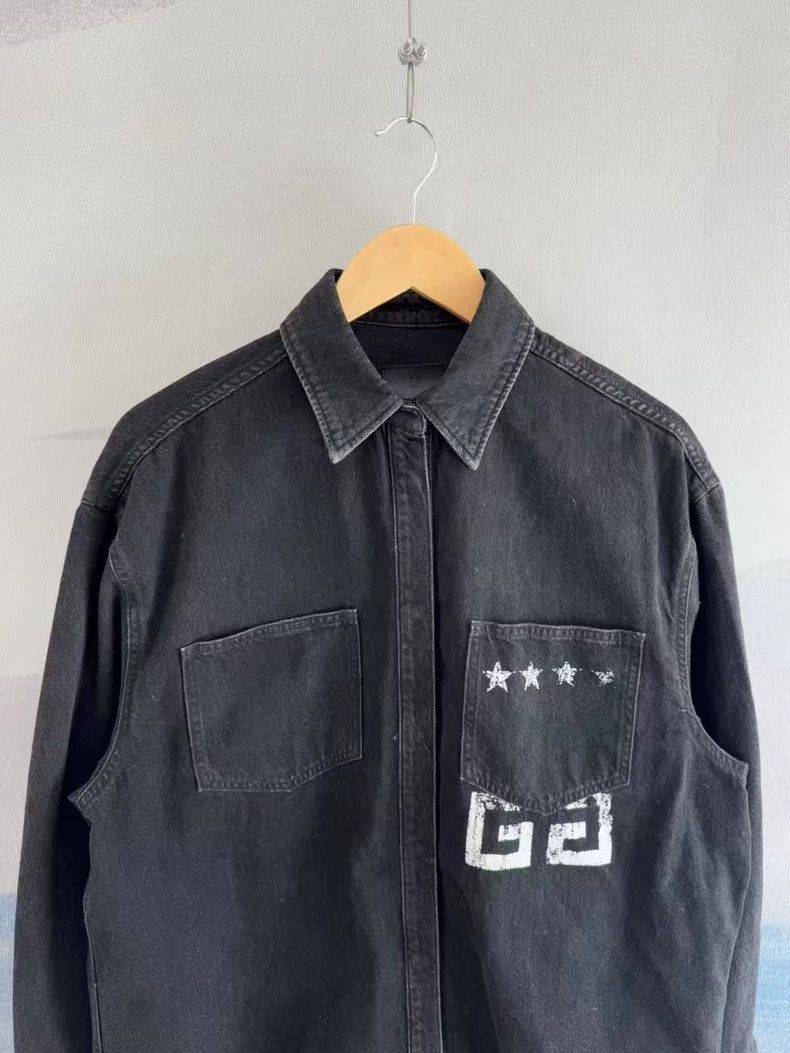 Givenchy Givenchy Black Star Denim Shirt Size 38 Size US M / EU 48-50 / 2 - 2 Thumbnail