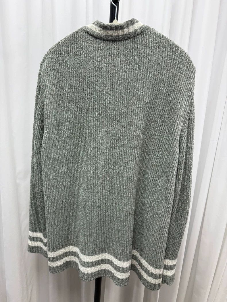 Maison Margiela Maison Margiela V-Neck Sweater Size US M / EU 48-50 / 2 - 5 Thumbnail