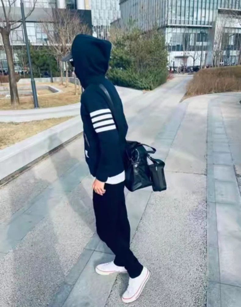 Thom Browne Thom Browne Classic Stripe Hooded Sweatshirt-dmc Size US L / EU 52-54 / 3 - 7 Thumbnail