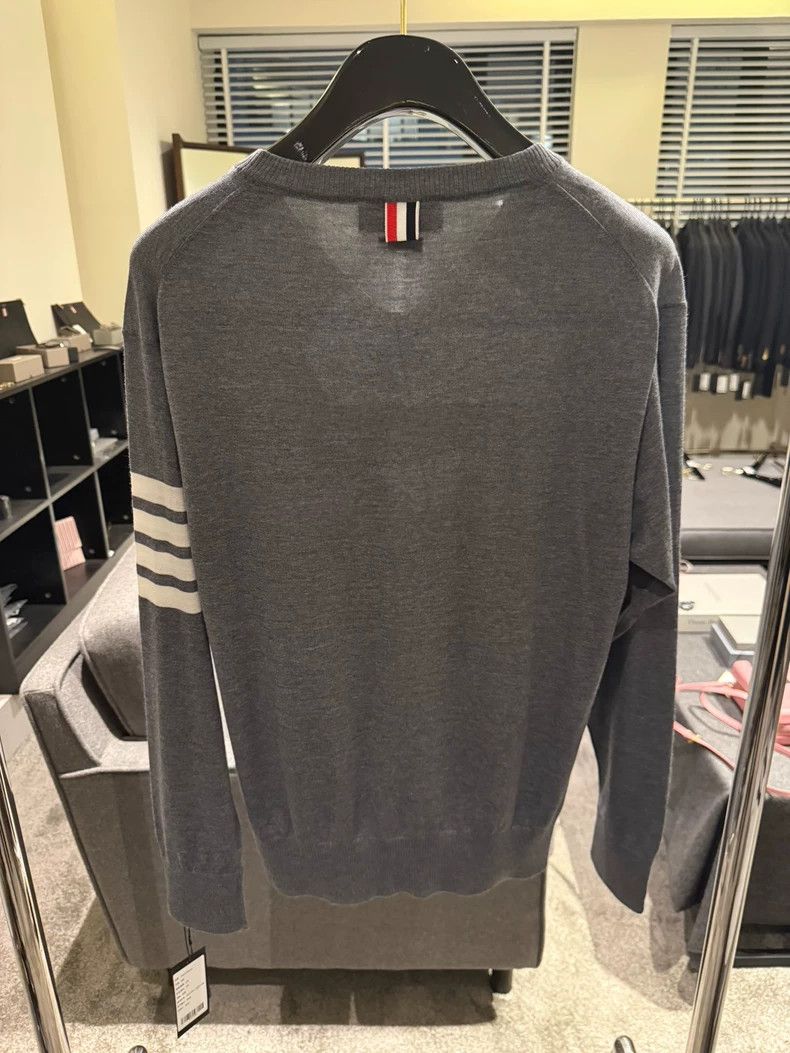 Thom Browne Thom Browne Grey V-Neck Sweater Cardigan-dmc Size US L / EU 52-54 / 3 - 2 Thumbnail