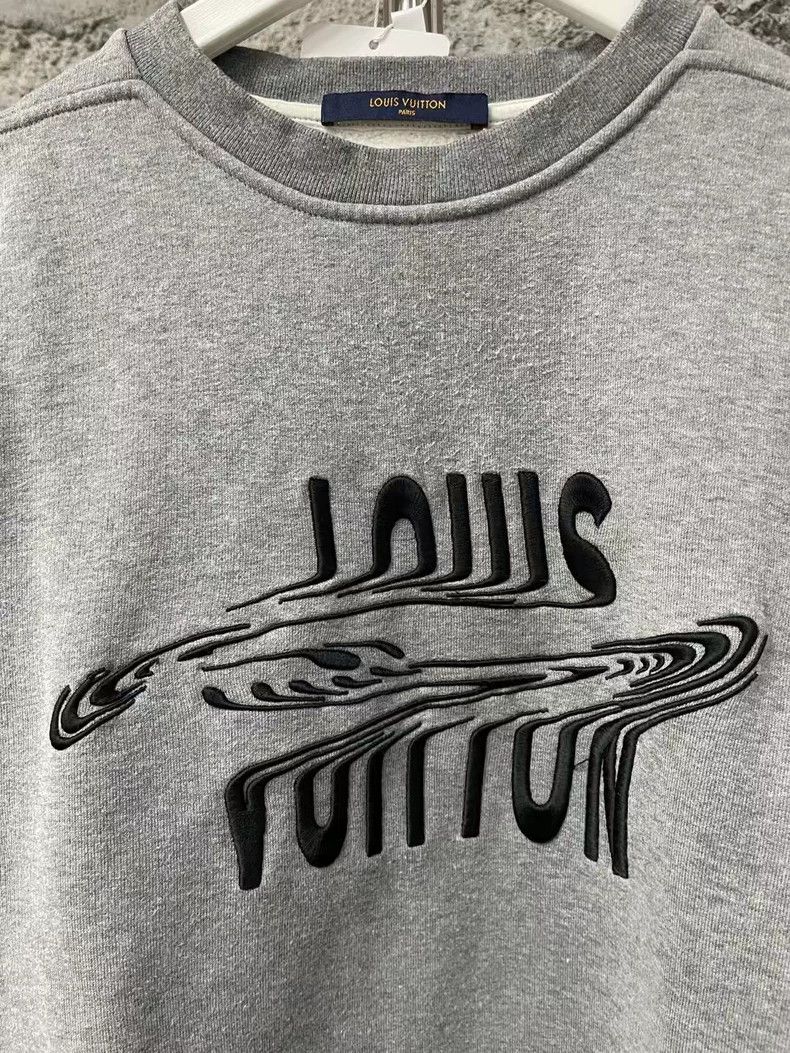Louis Vuitton Louis Vuitton Gray Embroidered Sweatshirt Size US M / EU 48-50 / 2 - 5 Thumbnail