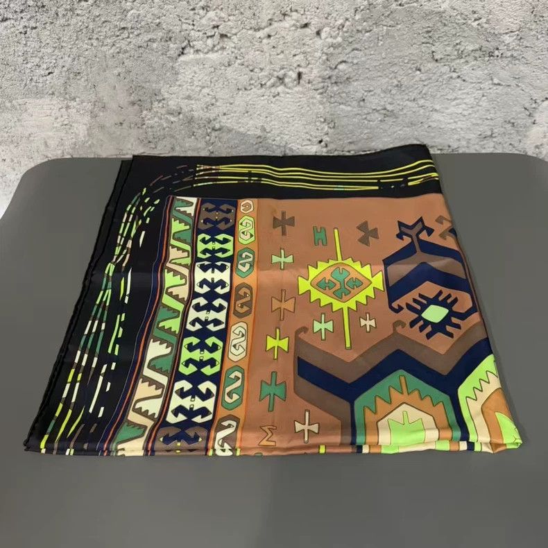 Hermes Hermes Silk Scarf 90x90 Brand New Size ONE SIZE - 4 Thumbnail