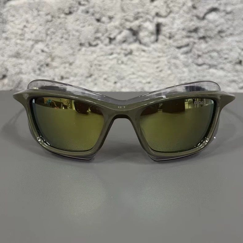 Dior Dior Sunglasses with Case and Box Size ONE SIZE - 2 Thumbnail
