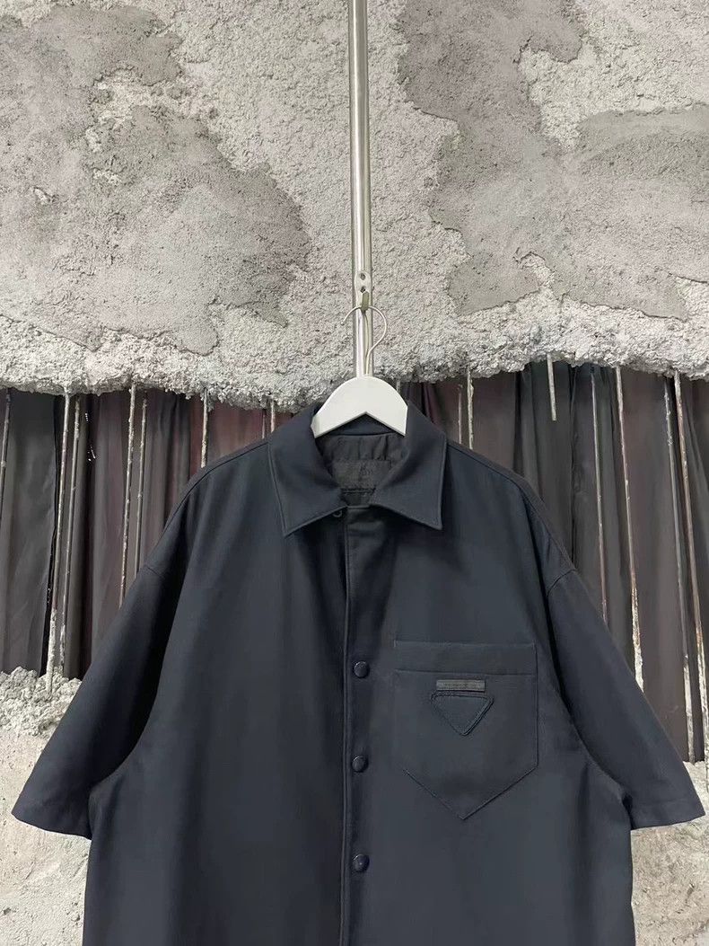 Prada Prada Wool Short Sleeve Shirt with Logo Size US S / EU 44-46 / 1 - 3 Thumbnail