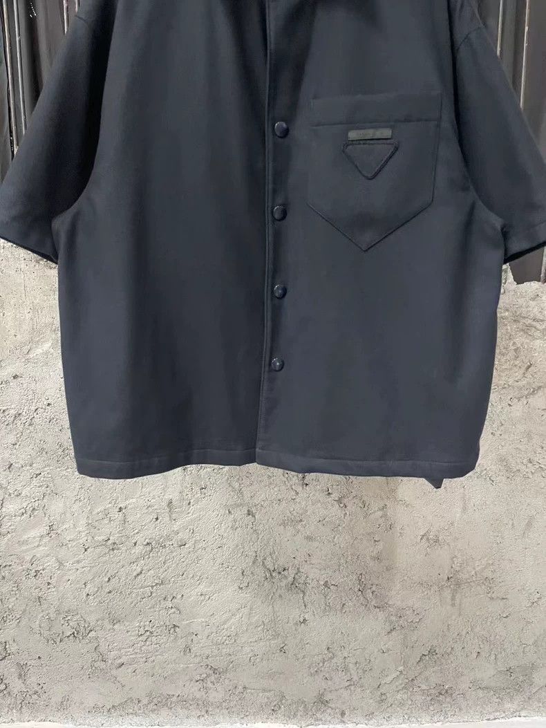 Prada Prada Wool Short Sleeve Shirt with Logo Size US S / EU 44-46 / 1 - 4 Thumbnail