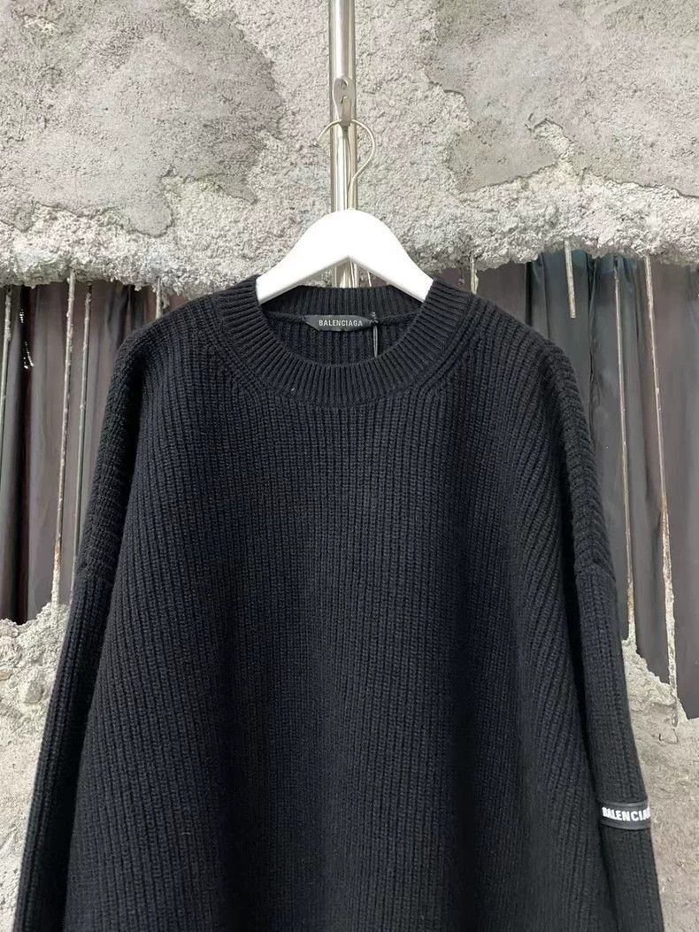 Balenciaga Balenciaga Label Knit Sweater Size S Size US S / EU 44-46 / 1 - 3 Thumbnail