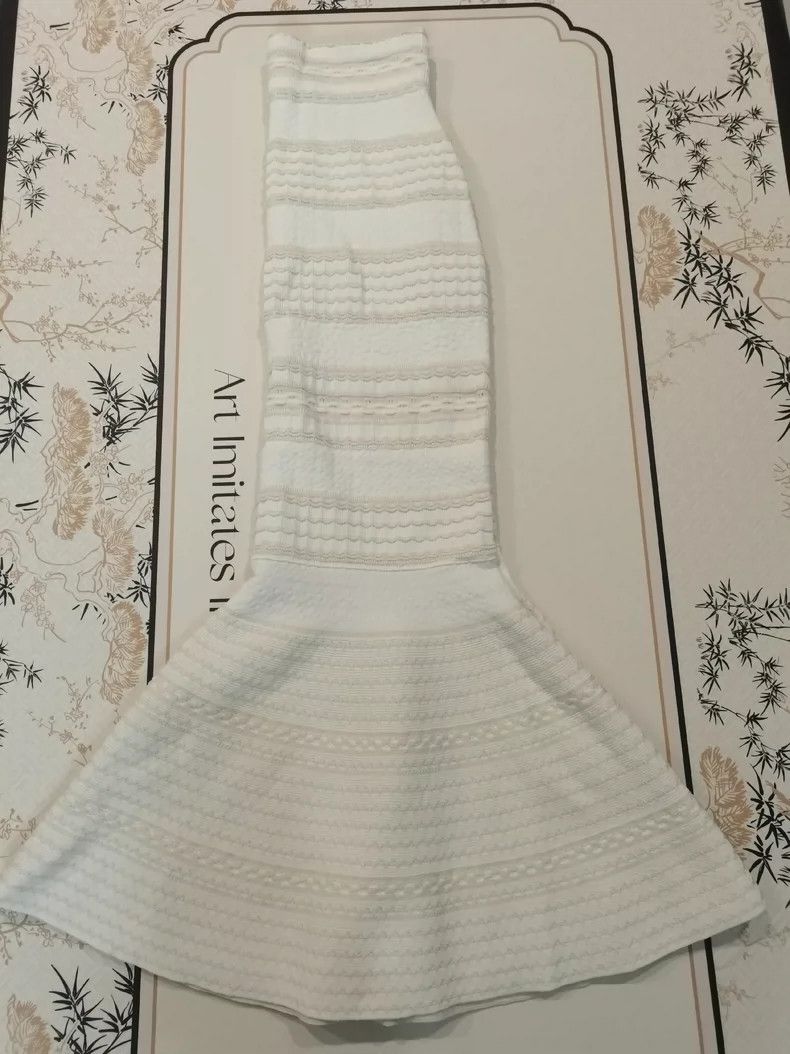 Alexander McQueen Alexander McQueen White Mermaid Skirt- DMC Size 28" / US 6 / IT 42 - 2 Thumbnail