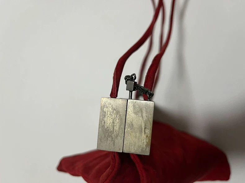 Dirk Bikkembergs Dirk Bikkembergs Red Metal-Studded Shoulder Bag Size ONE SIZE - 8 Thumbnail