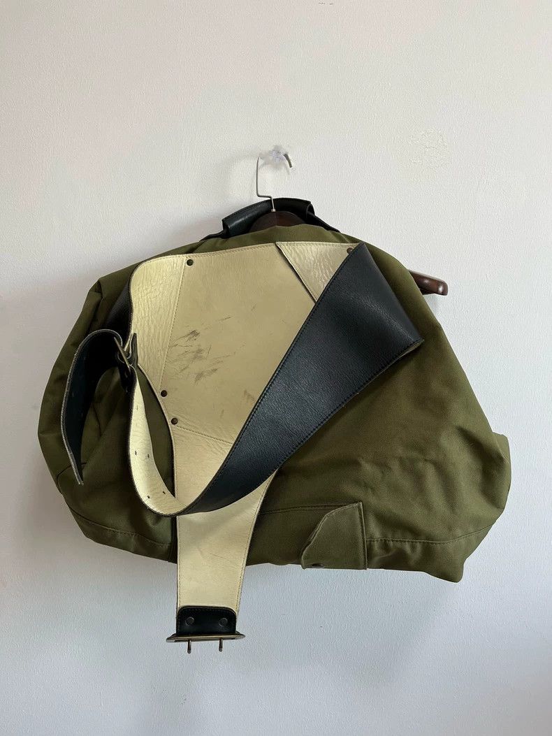 Louis Vuitton Large Olive Green Crossbody Bag Size ONE SIZE - 4 Thumbnail
