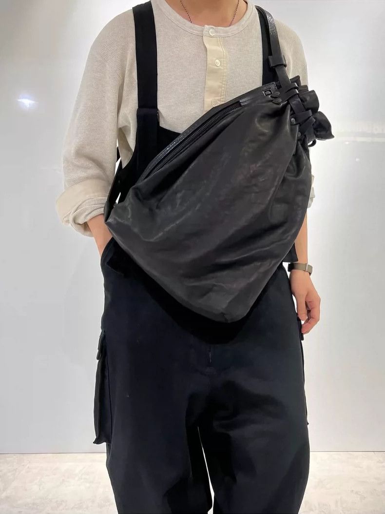 Yohji Yamamoto Yohji Yamamoto Leather Drawstring Handbag Size ONE SIZE - 7 Thumbnail