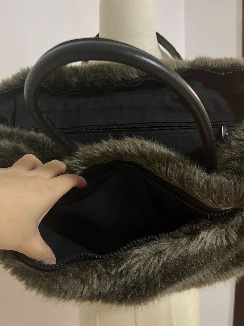 Yohji Yamamoto Yohji Yamamoto Fur Handbag Shoulder Bag Size ONE SIZE - 7 Thumbnail