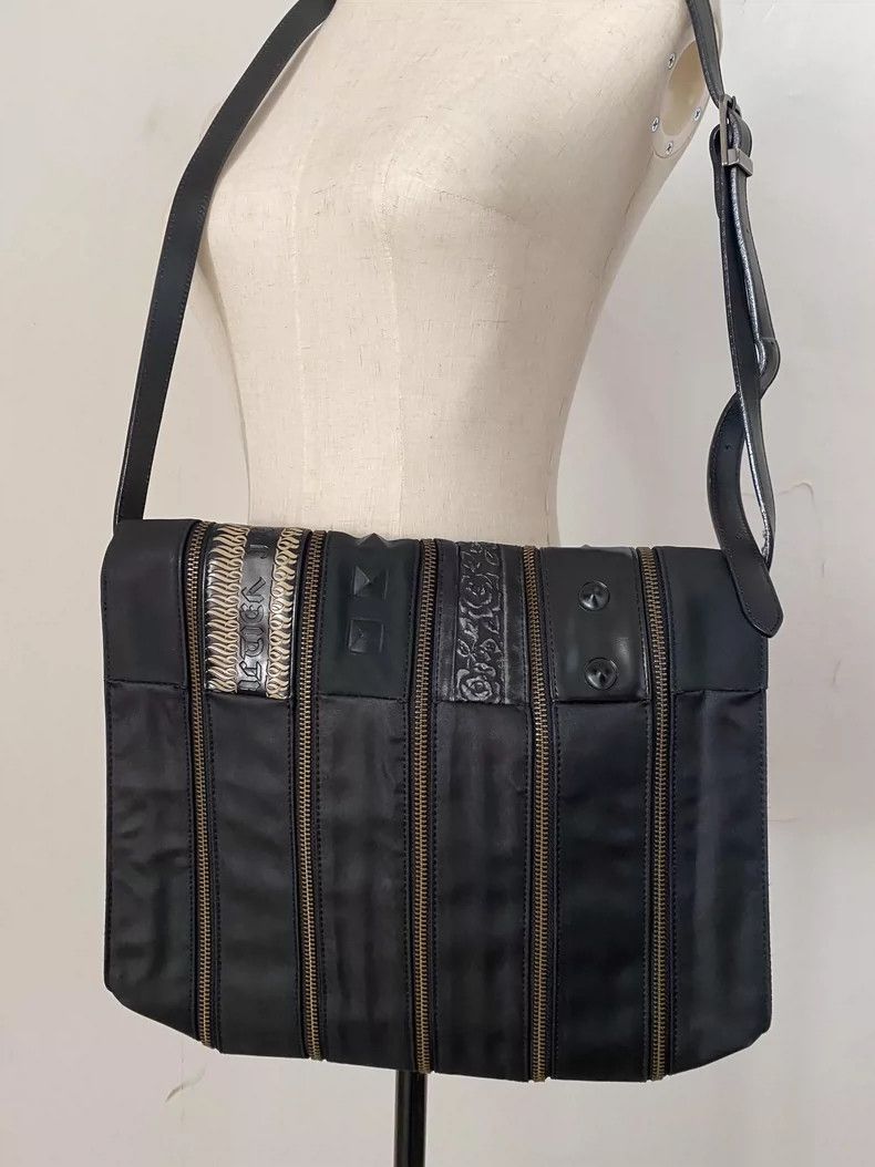 Jean Paul Gaultier Jean Paul Gaultier Dragon Design Crossbody Bag Size ONE SIZE - 5 Thumbnail