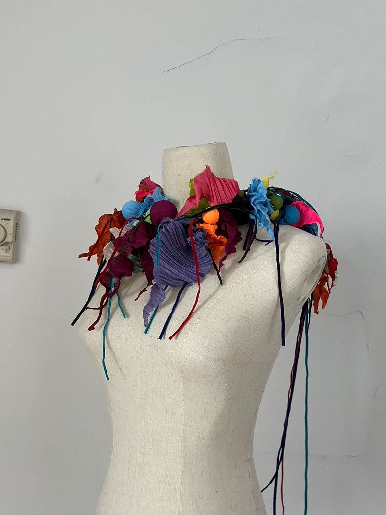 Issey Miyake Issey Miyake Colorful Pleated Necklace Accessory Size ONE SIZE - 4 Thumbnail
